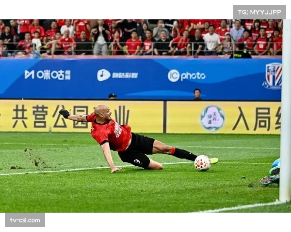 成都蓉城4-0大胜浙江队豪取五连胜，继续领跑中超积分榜